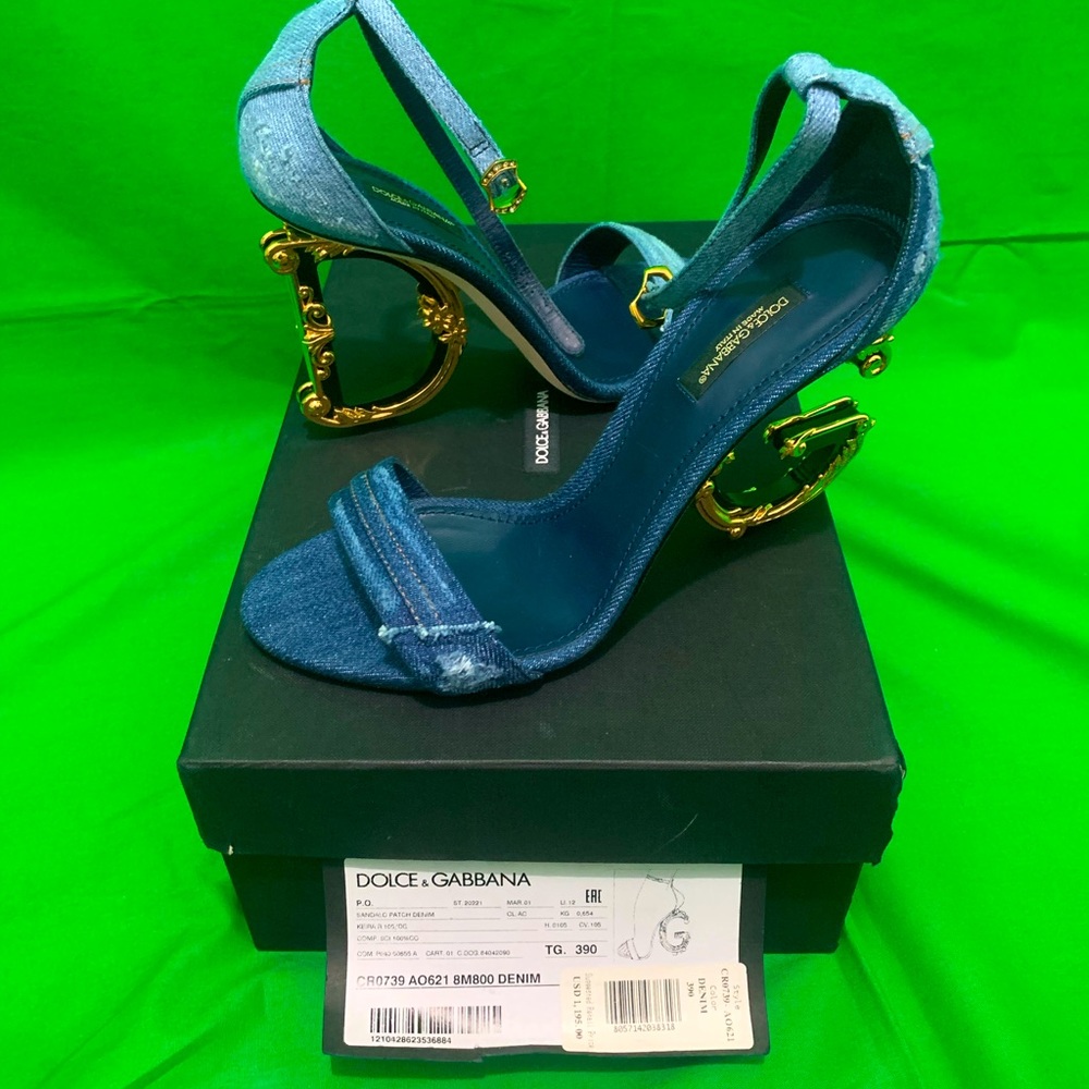 Dolce & Gabbana size9 heels